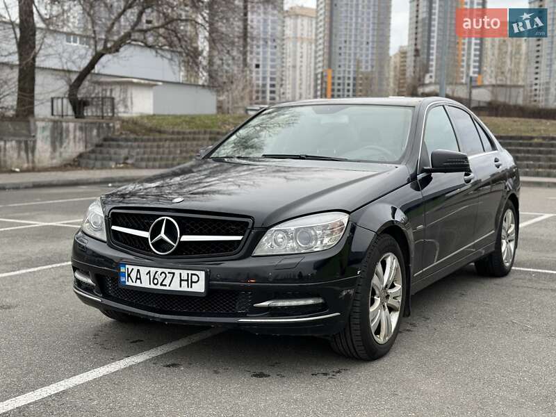 Седан Mercedes-Benz C-Class 2010 в Киеве