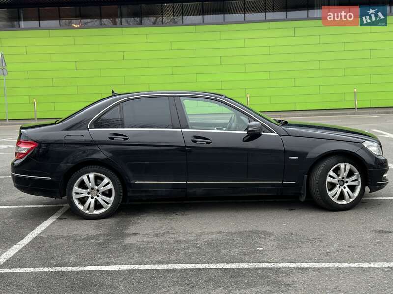 Седан Mercedes-Benz C-Class 2010 в Киеве