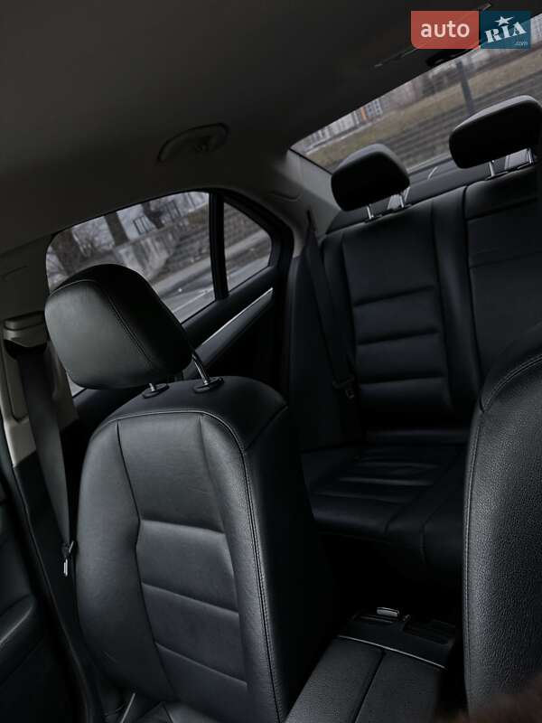 Седан Mercedes-Benz C-Class 2010 в Киеве