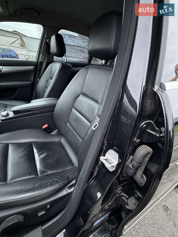 Седан Mercedes-Benz C-Class 2010 в Киеве
