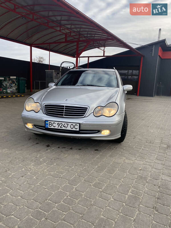 Универсал Mercedes-Benz C-Class 2003 в Яворове