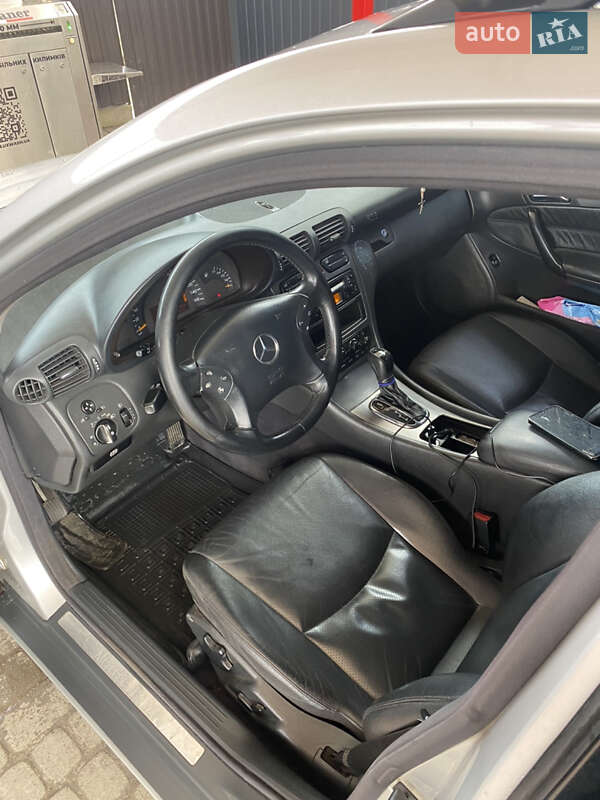 Универсал Mercedes-Benz C-Class 2003 в Яворове
