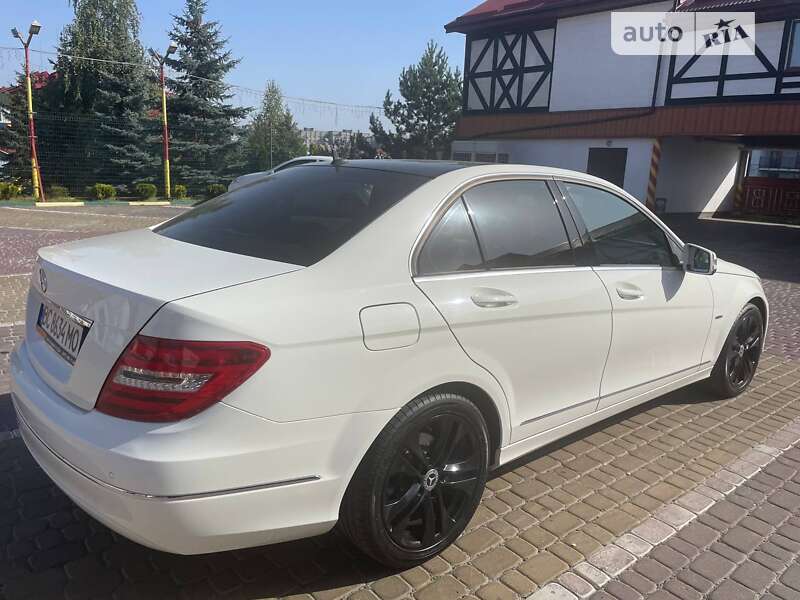 Седан Mercedes-Benz C-Class 2012 в Львове