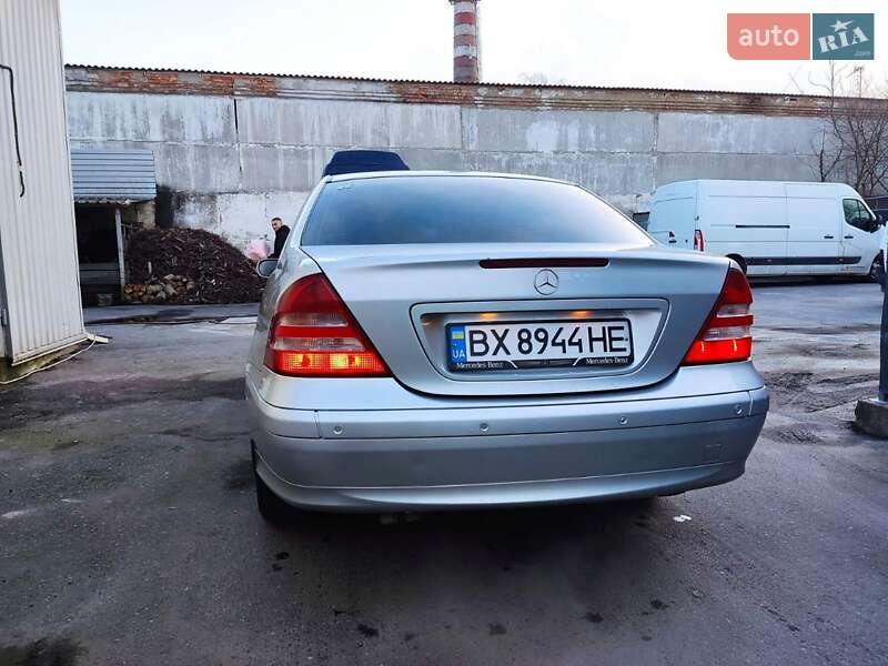 Седан Mercedes-Benz C-Class 2004 в Староконстантинове