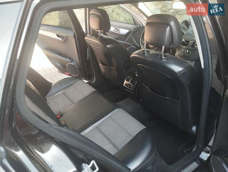 Универсал Mercedes-Benz C-Class 2009 в Львове фото 14 Универсал Mercedes-Benz C-Class 2009 в Львове
