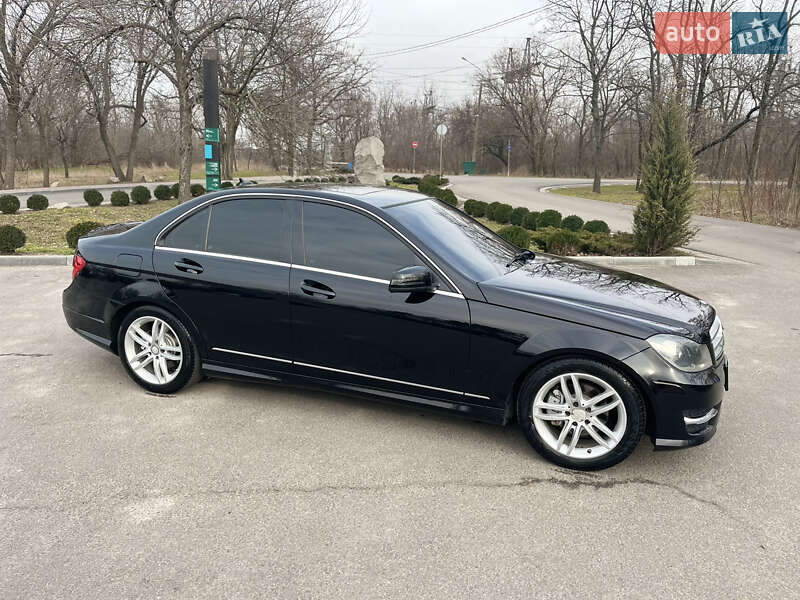 Седан Mercedes-Benz C-Class 2013 в Запорожье фото 4 Седан Mercedes-Benz C-Class 2013 в Запорожье