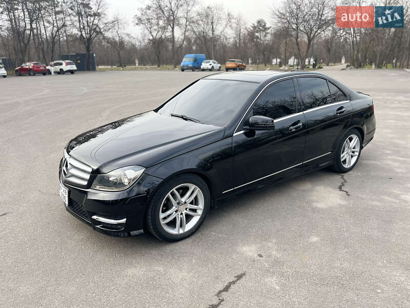 Седан Mercedes-Benz C-Class 2013 в Запорожье