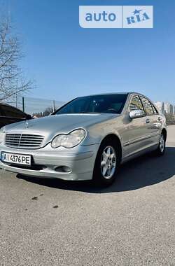 Седан Mercedes-Benz C-Class 2001 в Києві