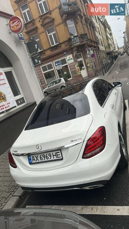 Седан Mercedes-Benz C-Class 2015 в Киеве