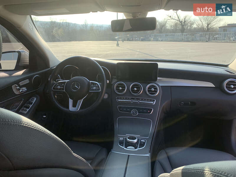 Седан Mercedes-Benz C-Class 2020 в Черновцах