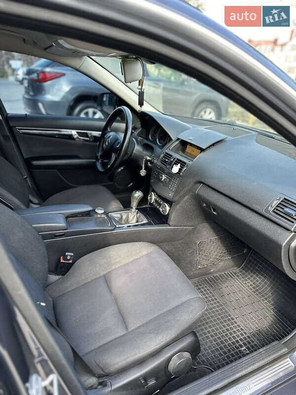 Универсал Mercedes-Benz C-Class 2008 в Ровно