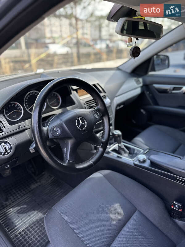 Универсал Mercedes-Benz C-Class 2008 в Ровно