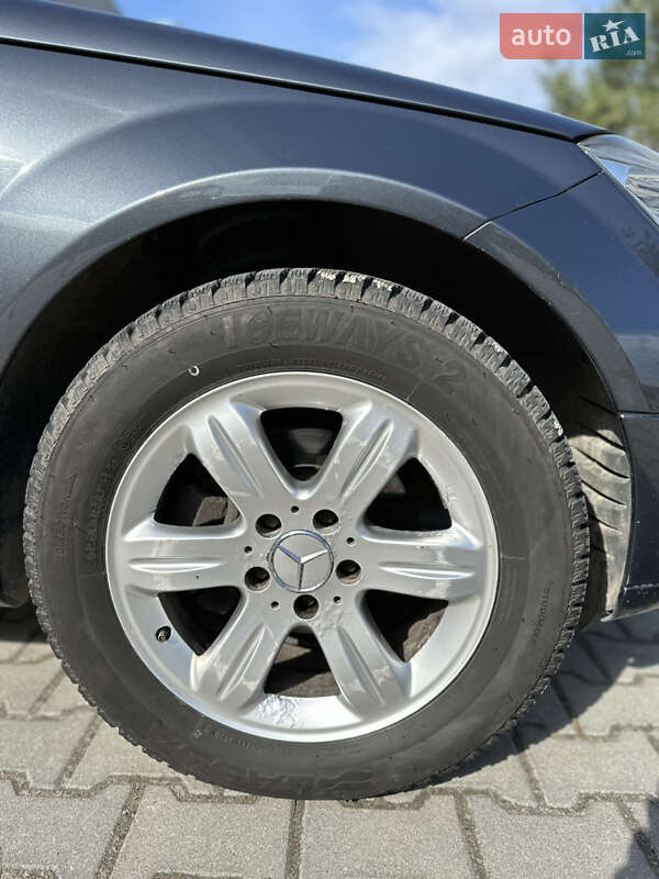 Универсал Mercedes-Benz C-Class 2008 в Ровно