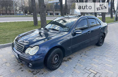 Седан Mercedes-Benz C-Class 2004 в Виннице