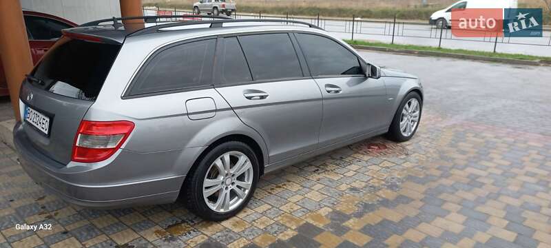 Универсал Mercedes-Benz C-Class 2010 в Тернополе