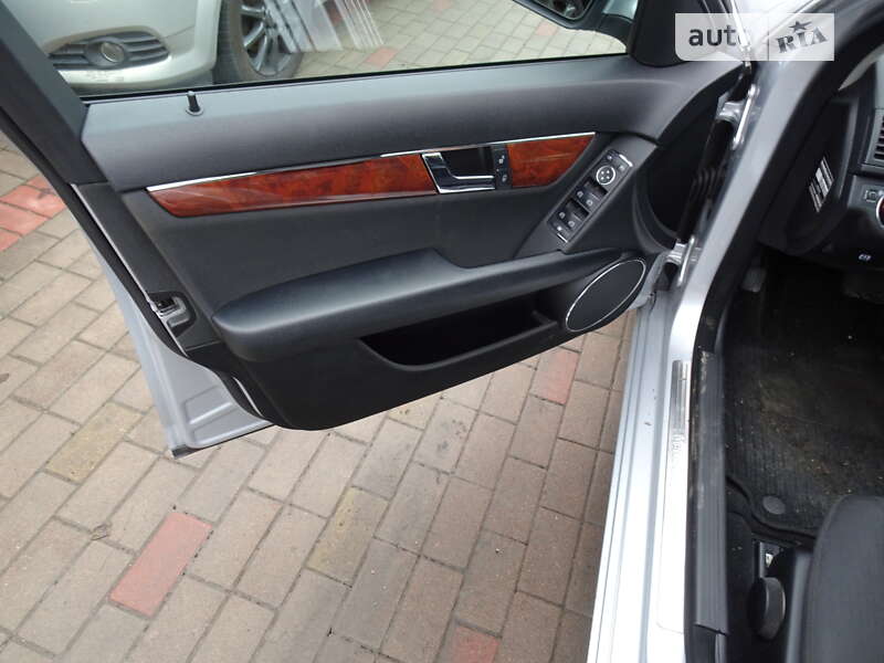 Седан Mercedes-Benz C-Class 2008 в Решетилівці