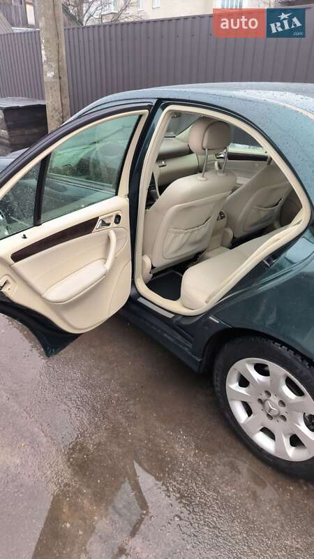 Седан Mercedes-Benz C-Class 2004 в Житомире
