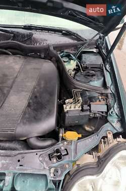 Седан Mercedes-Benz C-Class 2004 в Житомирі
