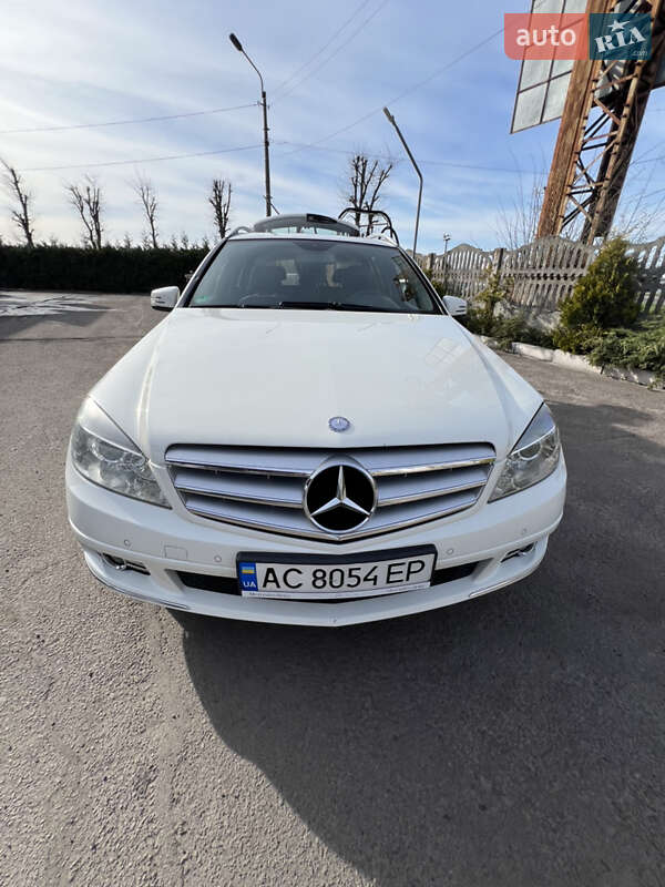 Універсал Mercedes-Benz C-Class 2010 в Шептицькому