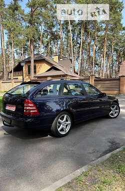 Універсал Mercedes-Benz C-Class 2006 в Чернігові