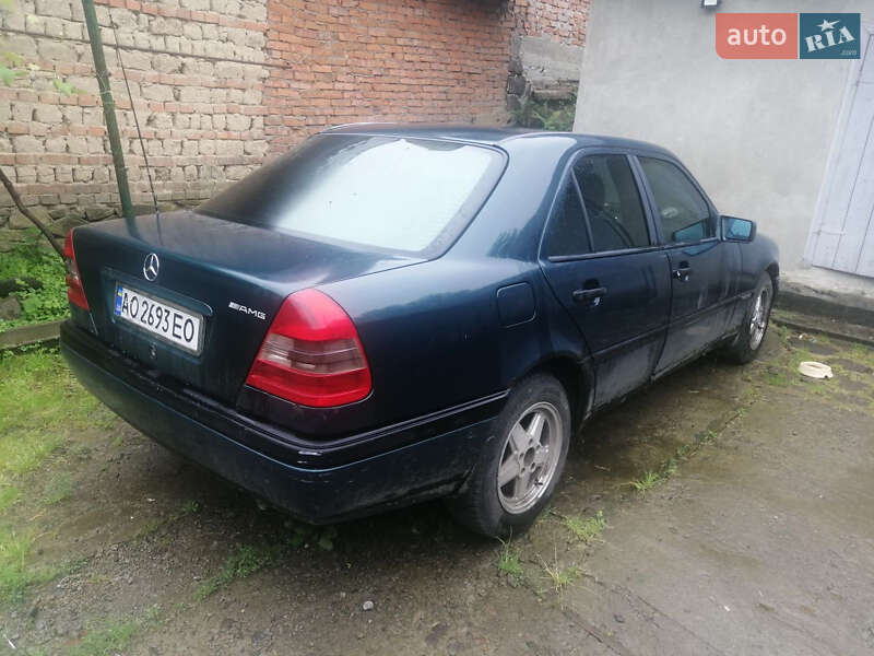 Седан Mercedes-Benz C-Class 1996 в Ужгороде