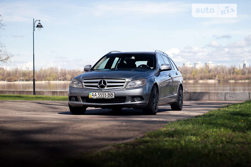 Універсал Mercedes-Benz C-Class 2008 в Києві