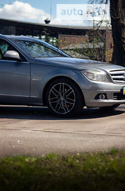 Универсал Mercedes-Benz C-Class 2008 в Киеве