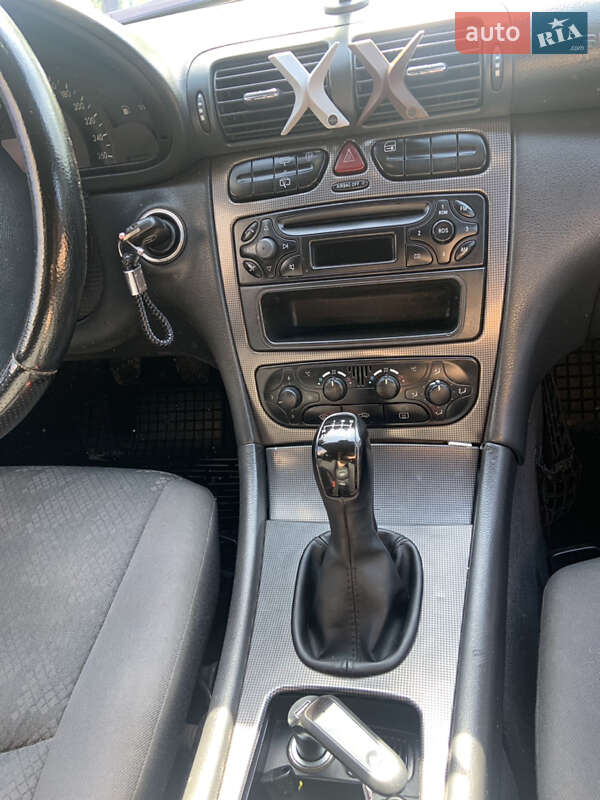 Универсал Mercedes-Benz C-Class 2003 в Ужгороде