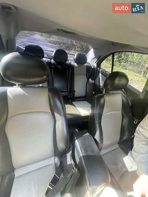 Седан Mercedes-Benz C-Class 2002 в Борисполе
