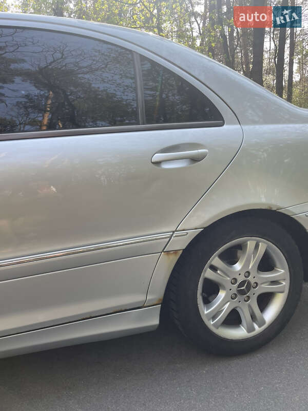 Седан Mercedes-Benz C-Class 2002 в Борисполе