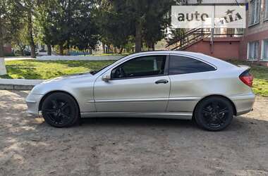 Купе Mercedes-Benz C-Class 2002 в 