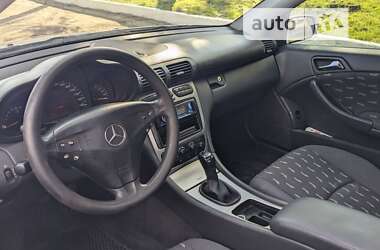 Купе Mercedes-Benz C-Class 2002 в 