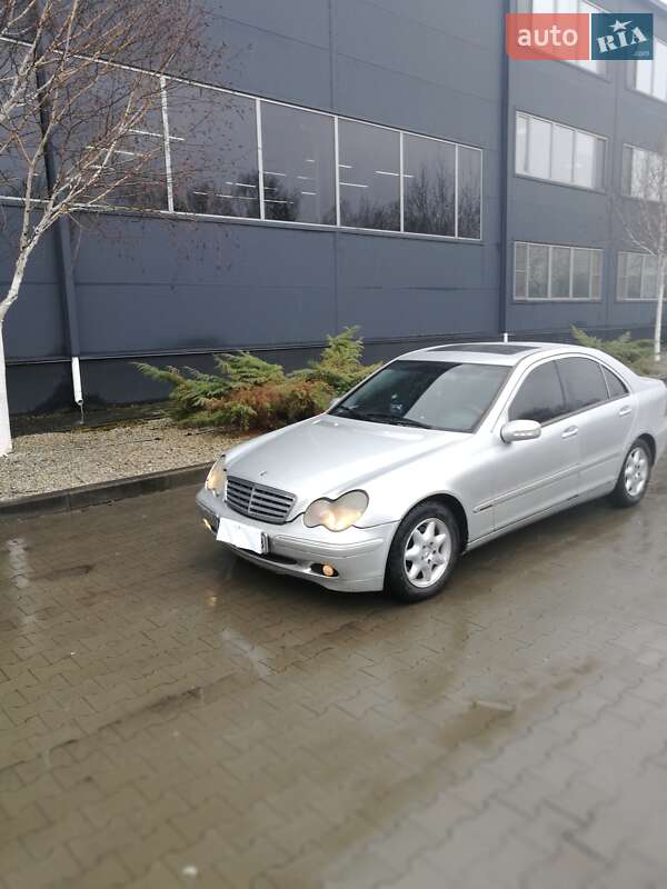 Седан Mercedes-Benz C-Class 2001 в Белой Церкви фото 23 Седан Mercedes-Benz C-Class 2001 в Белой Церкви