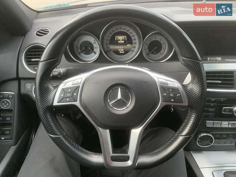 Седан Mercedes-Benz C-Class 2014 в Львове
