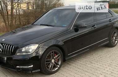 Седан Mercedes-Benz C-Class 2014 в Львове