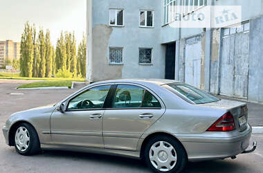 Седан Mercedes-Benz C-Class 2003 в Ровно