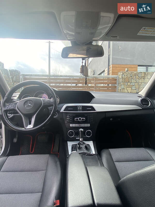 Универсал Mercedes-Benz C-Class 2011 в Стрые