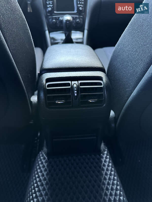 Седан Mercedes-Benz C-Class 2000 в Рахові