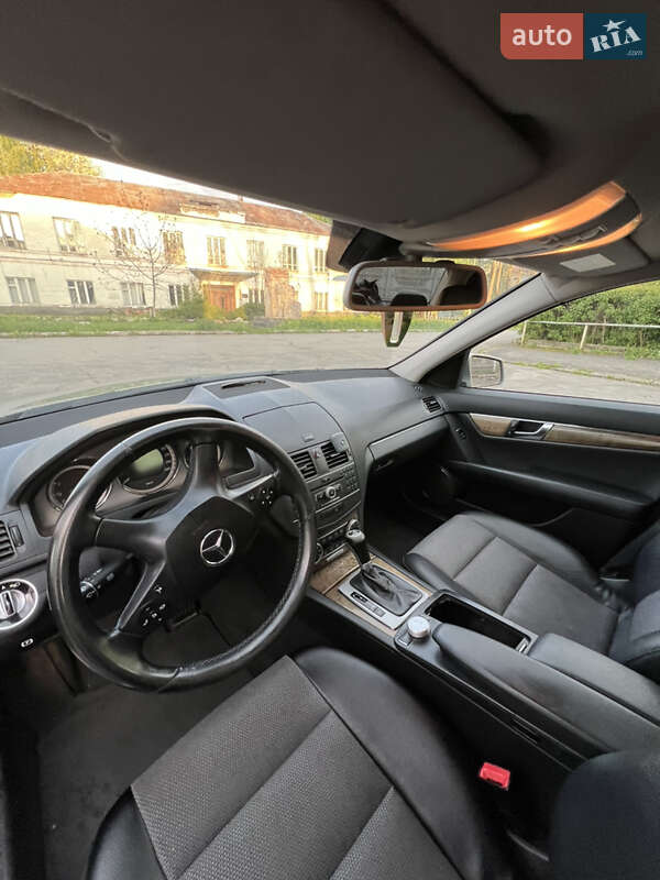 Седан Mercedes-Benz C-Class 2011 в Хмельницькому