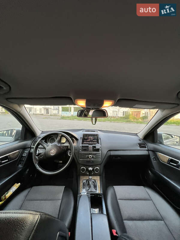 Седан Mercedes-Benz C-Class 2011 в Хмельницькому