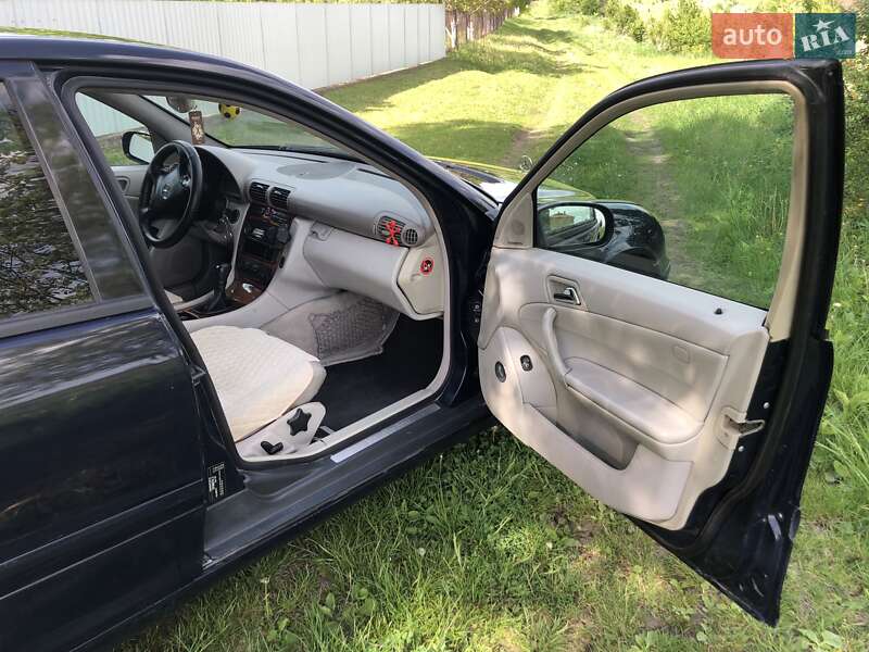 Седан Mercedes-Benz C-Class 2001 в Городенке фото 9 Седан Mercedes-Benz C-Class 2001 в Городенке