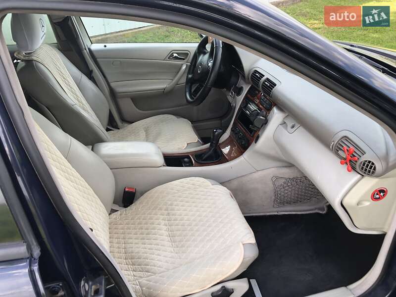 Седан Mercedes-Benz C-Class 2001 в Городенке фото 10 Седан Mercedes-Benz C-Class 2001 в Городенке