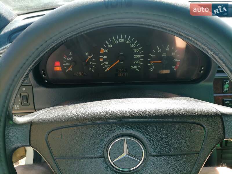 Седан Mercedes-Benz C-Class 1999 в Харькове