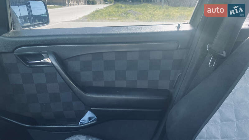 Седан Mercedes-Benz C-Class 1996 в Черновцах