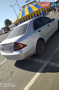 Седан Mercedes-Benz C-Class 2001 в 