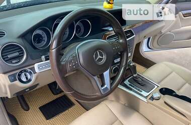 Седан Mercedes-Benz C-Class 2012 в Днепре