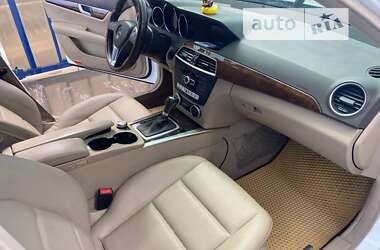 Седан Mercedes-Benz C-Class 2012 в Днепре