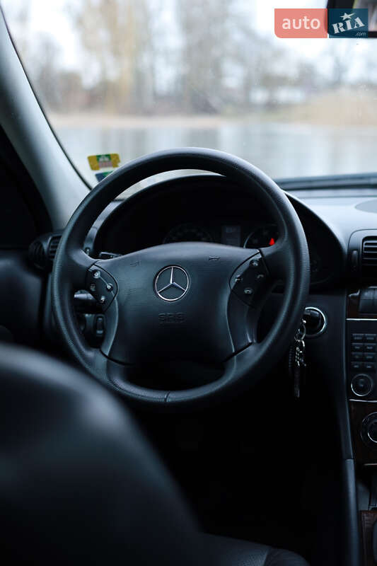 Универсал Mercedes-Benz C-Class 2005 в Хороле фото 14 Универсал Mercedes-Benz C-Class 2005 в Хороле