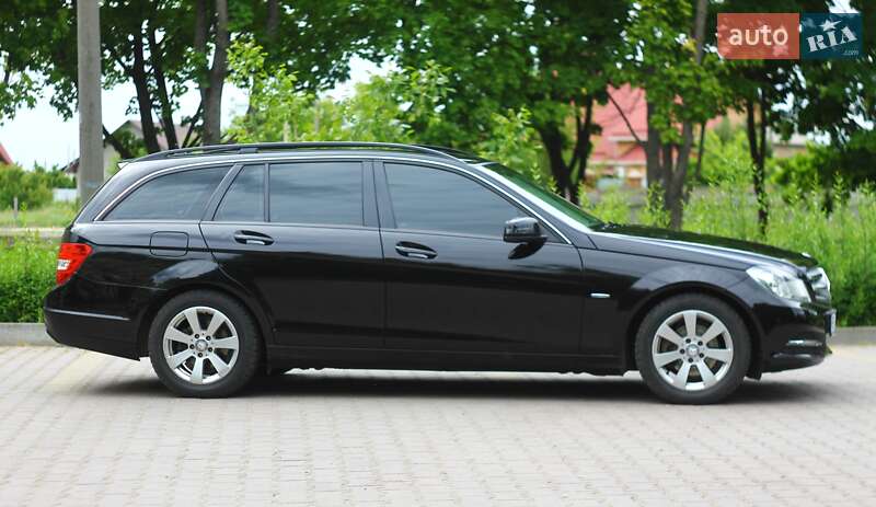 Універсал Mercedes-Benz C-Class 2011 в Миргороді