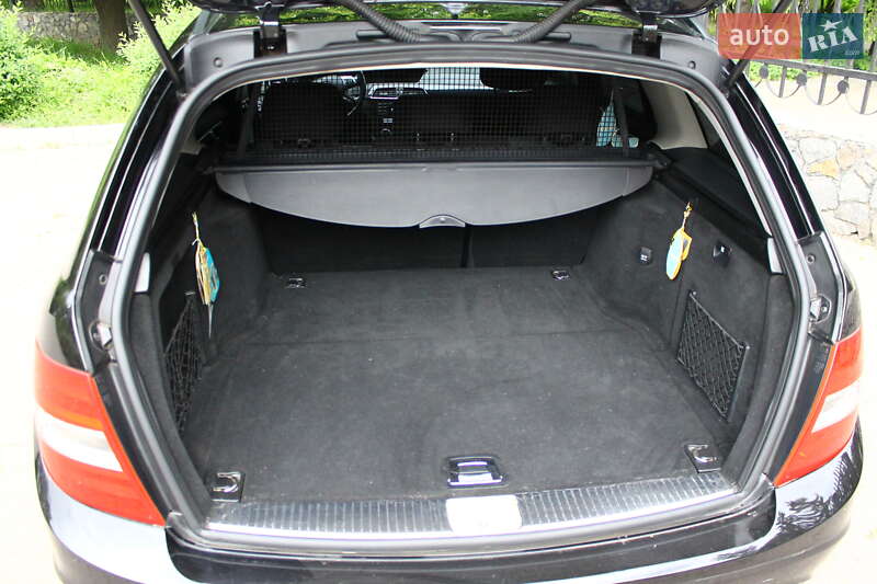 Універсал Mercedes-Benz C-Class 2011 в Миргороді